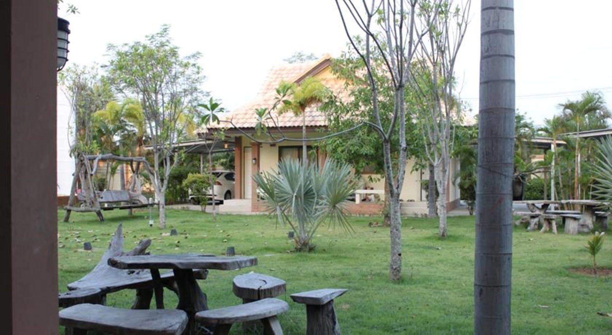 Saraburi Garden Resort Exterior photo